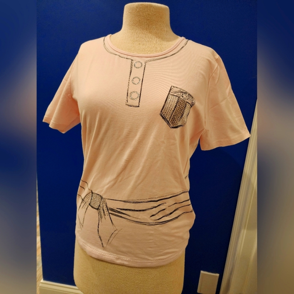 Modeling Women's light pink tee XL